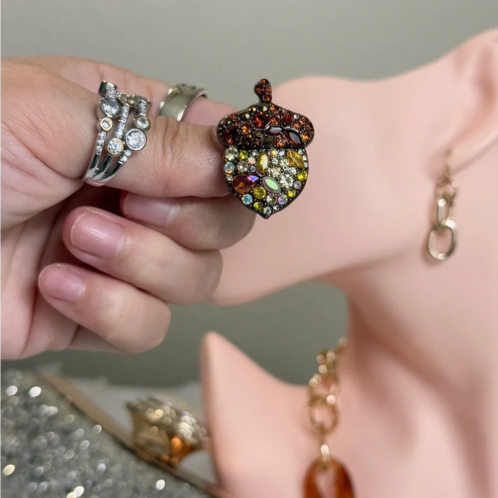 ⚜️❤️‍🔥 Elegant Multicolor Acorn Brooch 💎 - Picture 3 of 7